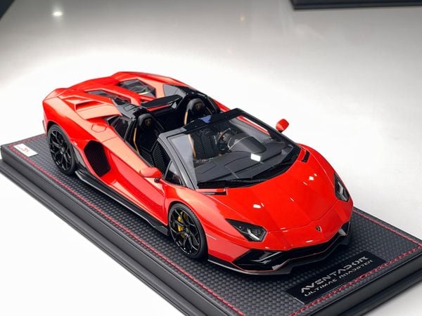 Xe Mô Hình Lambo Aventador Utimae Road 1:18 MR (Arancio Xanto)