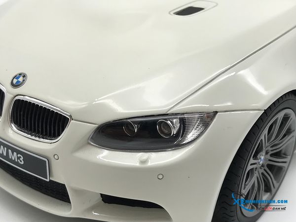 XE MÔ HÌNH BMW M3 E90 1:18 GTSPIRIT (TRẮNG)