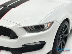 XE MÔ HÌNH FORD SHELBY GT350R 1:18 GTSPIRIT (TRẮNG)