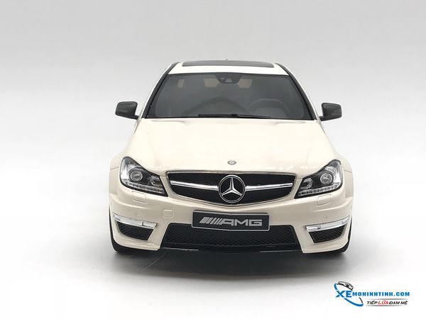 MH GTSPIRIT 1:18 MERCEDES-BENZ C 63 AMG SEDAN (W204) (TRẮNG)