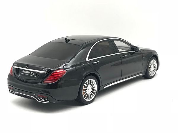 Xe Mô Hình Mercedes-AMG S 65 Phase 2 1:18 GTSpirit ( Đen )