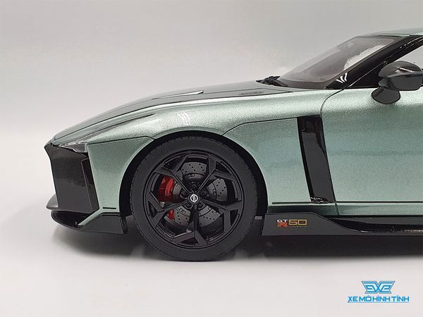 Xe Mô Hình Nissan GT-R R50 2021 1:18 GTSpirit ( Xám )