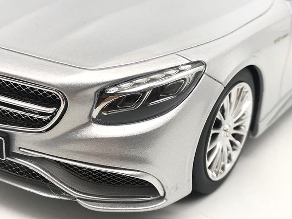 Xe Mô Hình Mercedes S65 AMG Convertible 1:18 GTSpirit ( Bạc )