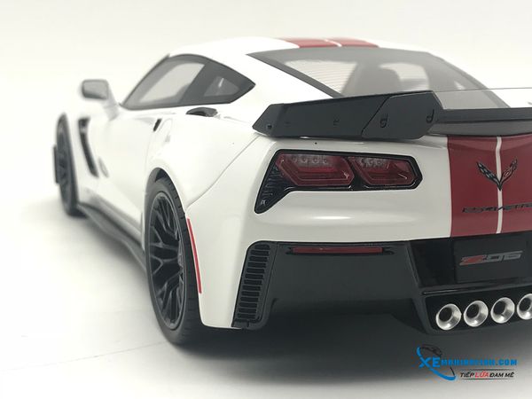 Chervolet Covette C7 Z06 1:18 GTSpirit ( Trắng )