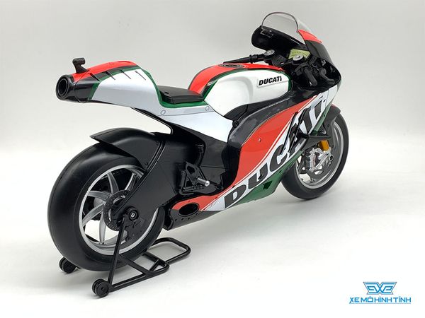 XE MÔ HÌNH DUCATI DESMOSEDICI 1:6 MAISTO (XANH LÁ)