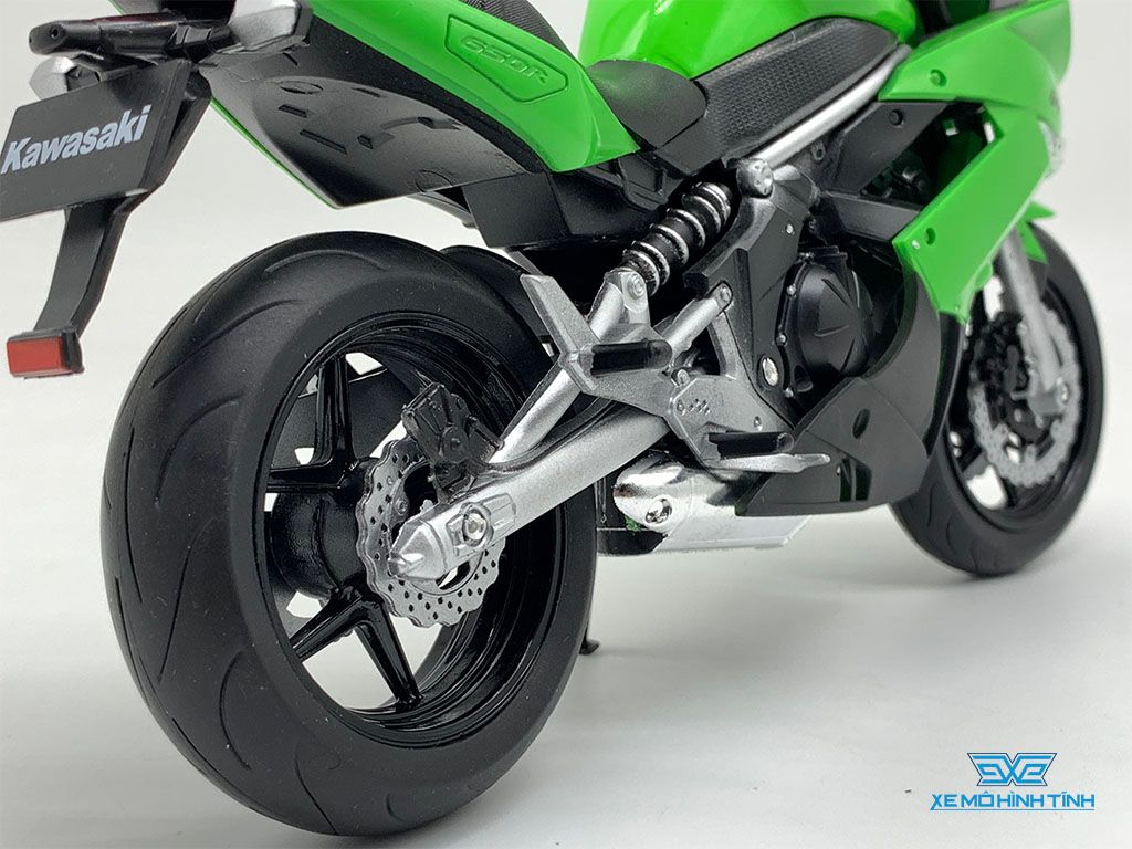 Kawasaki Ninja 650 2021 thêm tùy chọn màu mới giá hơn 200 triệu đồng   CHAYXEVN