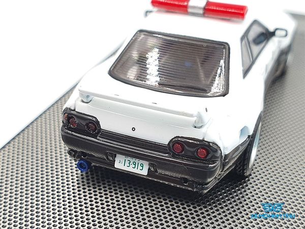 Xe Mô Hình Nissan Skyline GT-R (R32) Pandem / Rocket Bunny Japan Police Livery Drift Car 1:64 Inno Model ( Trắng Đen )