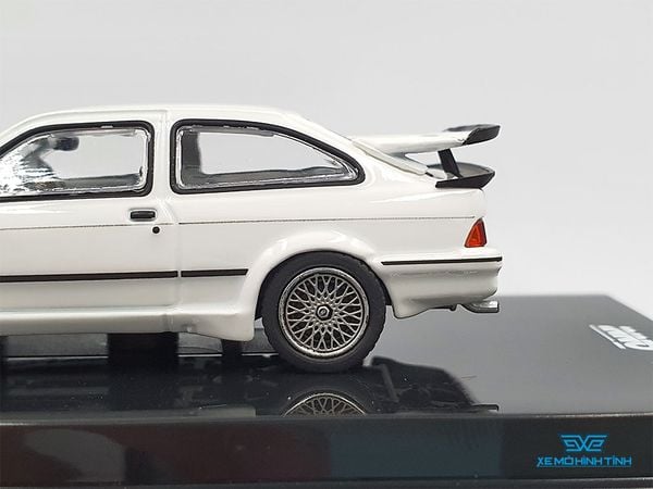 Xe Mô Hình Ford Sierra RS500 Cosworth 1986 1:64 Inno Models ( Trắng )