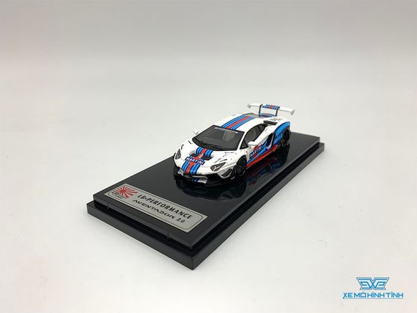 Xe Mô Hình Lamborghini Aventador LB 2.0 kèm Figure 1:64 Liberty Walk ( Martini )