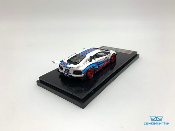 Xe Mô Hình Lamborghini Aventador LB 2.0 kèm Figure 1:64 Liberty Walk ( Martini )