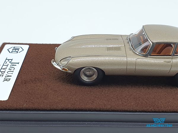 Xe Mô Hình Jaguar E-Type Limited 1:64 JEC ( Vàng Đồng )