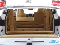 Xe Mô Hình Toyota Land Cruiser 1:18 KengFai ( Trắng )