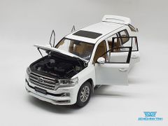 Xe Mô Hình Toyota Land Cruiser 1:18 KengFai ( Trắng )