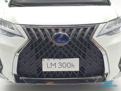 Xe Mô Hình Lexus LM300h 1:18 Kengfai (Trắng)