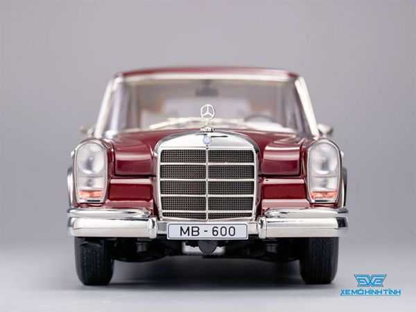 Xe Mô Hình Mercedes-Benz Pullman MB 600 1:18 Kengfai (Đỏ Nội Thất Trắng)