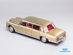 Xe Mô Hình Mercedes-Benz Pullman MB 600 1:18 Kengfai (Gold Nội Thất Đỏ)