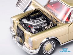 Xe Mô Hình Mercedes-Benz Pullman MB 600 1:18 Kengfai (Gold Nội Thất Đỏ)