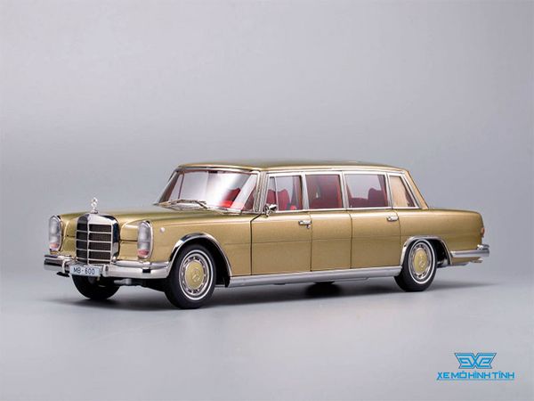 Xe Mô Hình Mercedes-Benz Pullman MB 600 1:18 Kengfai (Gold Nội Thất Đỏ)