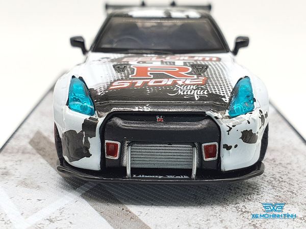 Xe Mô Hình Nissan GT-R R35 Liberty Walk 1:64 Miniatures ( Đen , Trắng )