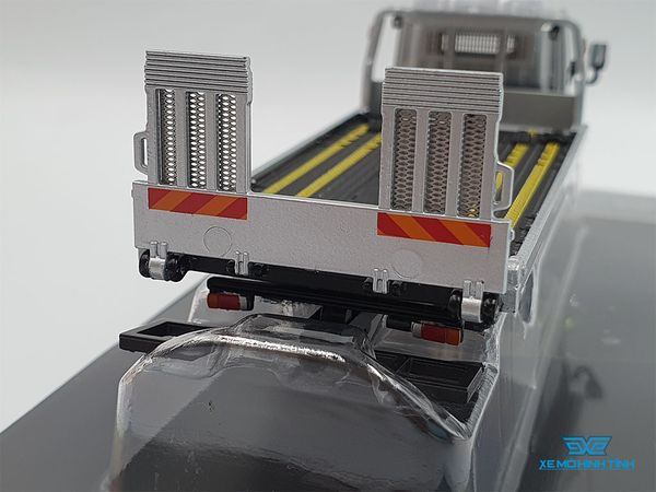 Xe Mô Hình Tải Hino 300 Wrecker Truck 1:64 GCD ( Bạc )