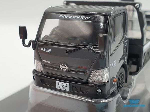 Xe Mô Hình Tải Hino 300 Wrecker Truck 1:64 GCD ( Đen Mâm Đen )