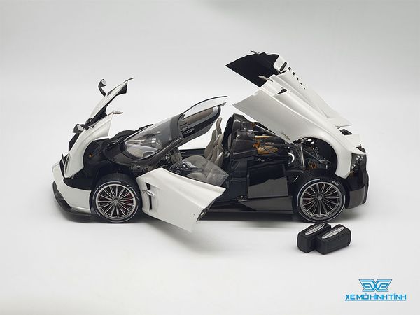 Xe Mô Hình Pagani Huyara 1:18 LCD ( Trắng)