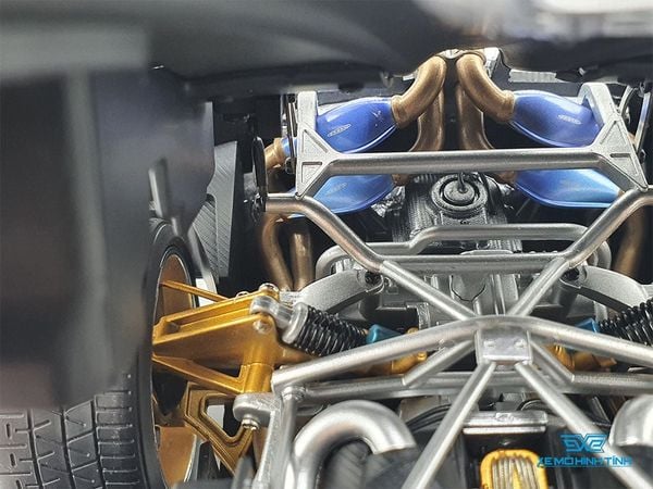 Xe Mô Hình Pagani Huyara 1:18 LCD ( Trắng)