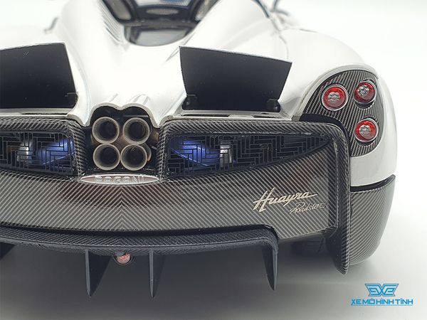 Xe Mô Hình Pagani Huyara 1:18 LCD ( Trắng)