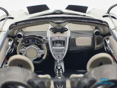 Xe Mô Hình Pagani Huyara 1:18 LCD ( Trắng)