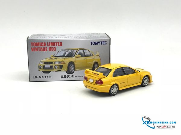 Xe Mô Hình Mitsubishi Lancer Evolution V 1:64 Tomica ( Vàng )