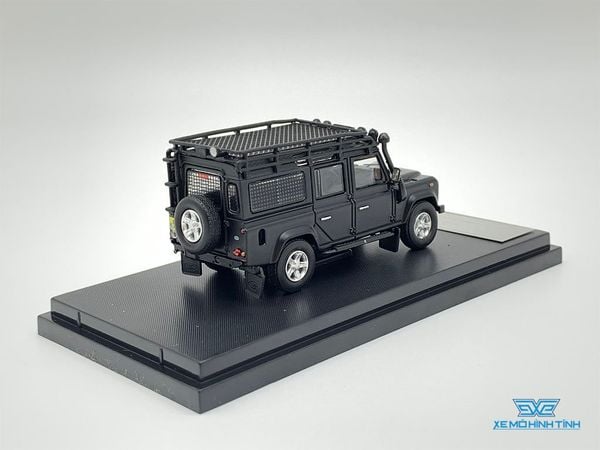 Xe Mô Hình Land Rover Defender 1:64 Master ( Đen Nhám )