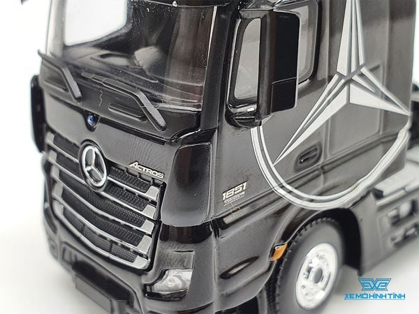 Xe Mô Hình Đầu Kéo Mercedes-Benz 1:64 MiniGT ( Đen / Logo Mercedes Bạc )