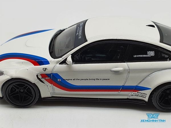 Xe Mô Hình BMW M4 W/M Stripe 1:64 MiniGT ( Trắng )