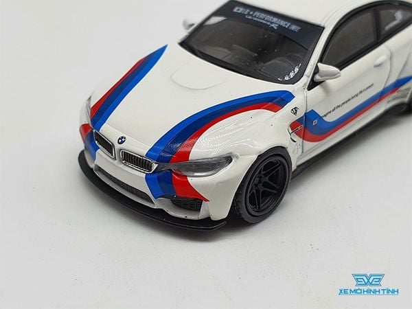 Xe Mô Hình BMW M4 W/M Stripe 1:64 MiniGT ( Trắng )