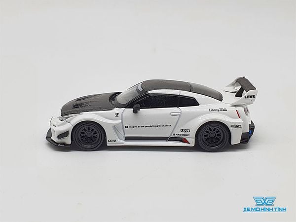 Xe Mô Hình LB-Silhouette Works GT Nissan 35GT-RR RHD 1:64 MiniGT ( Trắng )