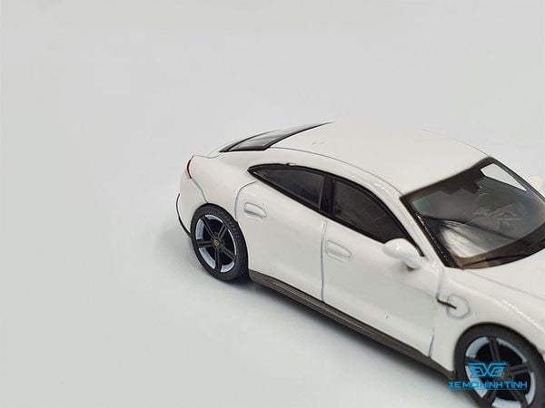 Xe Mô Hình Porsche Taycan Turbo S White LHD 1:64 MiniGT (Trắng)