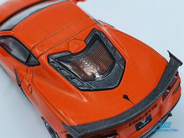 Xe Mô Hình Chevrolet Corvette Stingray 2020 Sebring Orange Tintcoat RHD 1:64 MiniGT (Cam)
