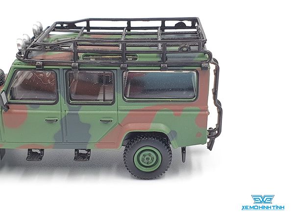 Xe Mô Hình Land Rover Defender 110 Military Canouflage 1:64 Mini GT (Xanh Quân Đội)