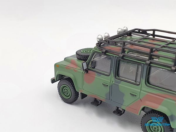 Xe Mô Hình Land Rover Defender 110 Military Canouflage 1:64 Mini GT (Xanh Quân Đội)