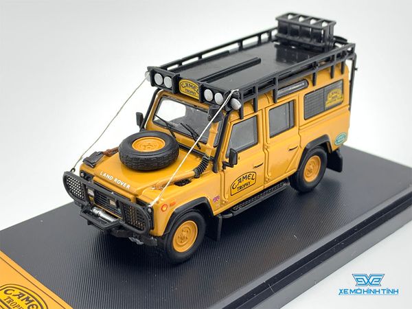 Xe Mô Hình Land Rover Defender 110 Camel 1:64 Master ( Vàng )