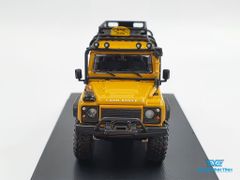 Xe Mô Hình Land Rover Defender 110 1:64 Master (Vàng Phụ kiện)