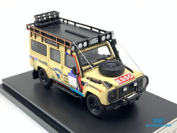 Xe Mô Hình Land Rover Defender 110 1:64 Master ( Kem )