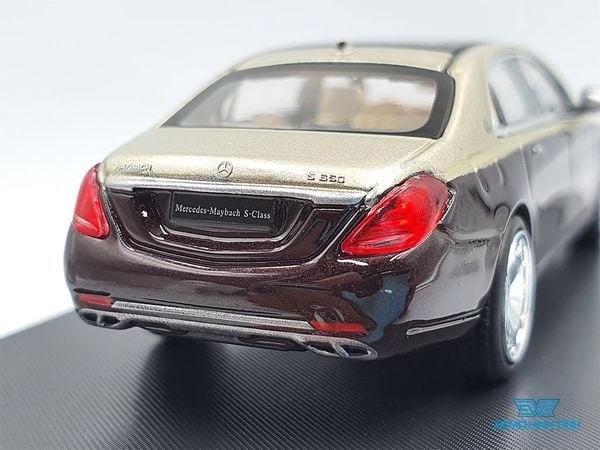 Xe Mô Hình Mercedes-Maybach S-Class 1:64 Master (Vàng Đồng Mui Đen)