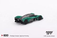 Xe mô hình ASTON MARTIN VALKYRIE ASTON MARTIN RACING GREEN LHD 1:64 MiniGT ( Xanh Lá)