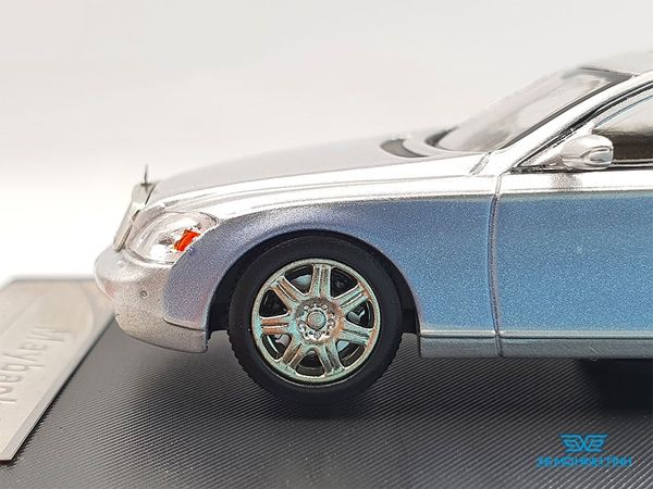 Xe Mô Hình Mercedes-Benz Maybach 62 1:64 Stance Hunters ( Bạc )