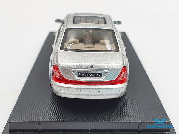 Xe Mô Hình Mercedes-Benz Maybach 62 1:64 Stance Hunters ( Bạc )