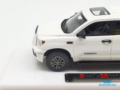 Xe Mô Hình Toyota Tundra 1:64 Scale Mini ( Trắng )