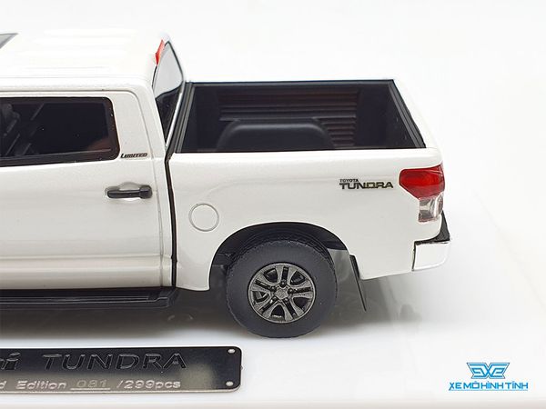 Xe Mô Hình Toyota Tundra 1:64 Scale Mini ( Trắng )