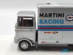 Xe Mô Hình Mercedes-Benz LP 608 tem Martini / Porsche Racing 1:64 Scale Mini ( Bạc )
