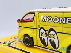 Xe Mô Hình Toyota Hiace Widebody Mooneyes 1:64 Tarmac Works ( Vàng )